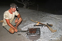 Chris beim Grillen