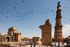 Quwwat-ul-Islam-Moschee “Macht des Islam”, Qutb Minar Komplex, Old Delhi