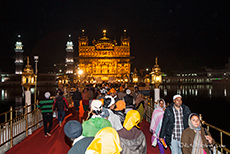 Allerhand los auf der Gurus-Brücke, Amritsar