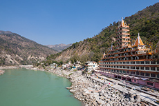 Swarg Niwas Tempel am Ufer des Ganges, Rishikesh