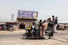 Vollbeladenes Tuk-Tuk