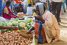 Auf dem Markt gibt es viel Gemüse