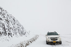 Dichtes Schneetreiben am Atigun Pass, Dalton Highway, Alaska