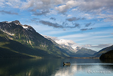 Chilkoot Lake mit Fischer, Haines, Alaska
