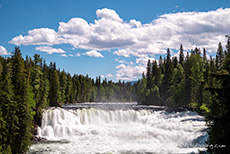 die Dawson Falls im Wells Gray Provincial Park, British Columbia, Kanada