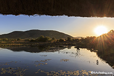 Sonnenuntergang am Mankwe Hide, Pilanesberg Nationalpark, Südafrika