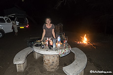 Barkeeper im Mabalauta Camp, Gonarezhou Nationalpark, Zimbabwe