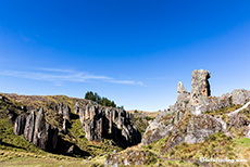 Eine tolle Felslandschaft findet man hier im Cumbe Mayo Park, Cajamarca