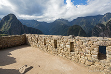 wir durchstreifen die Inka Ruinen von Machu Picchu, Peru
