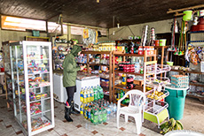 Supermarkt im Dorf Boca Manu