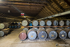 Whiskyfässer in einem Warehouse, Clynelish-Brennerei