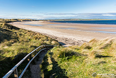 Weg zum Strand an der Dunett Bay