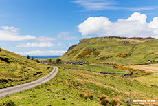 Straße zur Talisker Bay, Skye