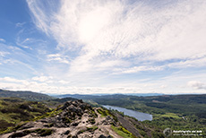 Aussicht vom Berg Ben A'an auf den Loch Achray
