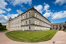 Holyrood Palace oder Palace of Holyroodhouse und und Ruine der Holyrood Abbey, Edinburgh