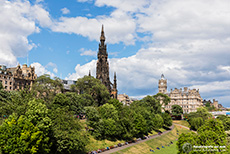 Scott Monument (Turm), Parkanlage Princes Street Gardens and The Balmoral Hotel, Edinburgh