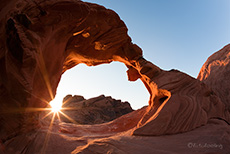Sonnenaufgang am Arch Rock, Valley of Fire