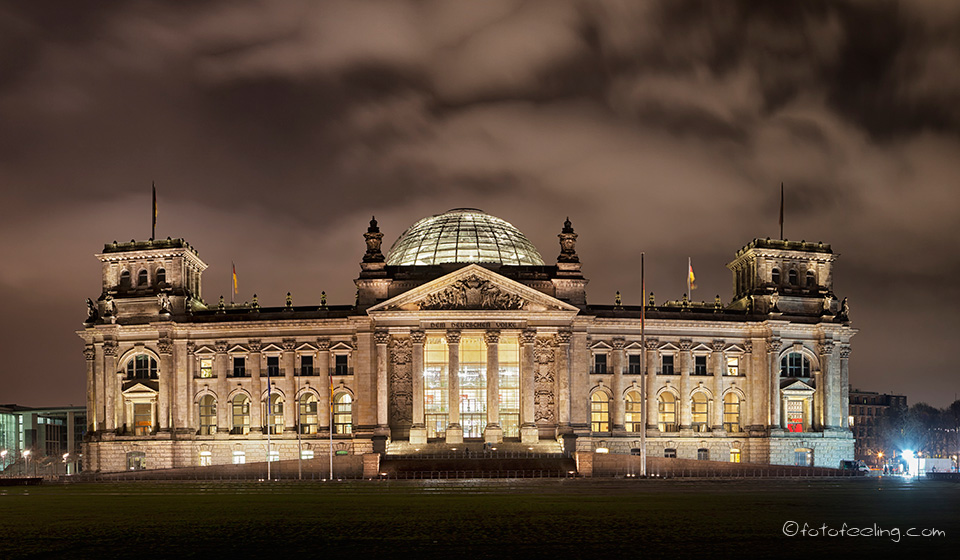 Reichtagsgebäude mit der Reichtagskuppel, Berlin