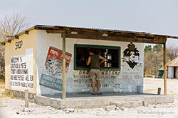 Shop in Khwai Village am North Gate