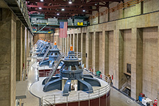 Riesige Generatoren im Herzen des Hoover Dams