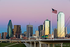Skyline von Dallas in der Blauen Stunde