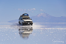 Auf dem Salar de Uyuni unterwegs