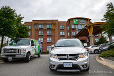 unser klasse Auto vor dem Holiday Inn Express Hotel, Vancouver