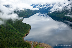 und tiefe Fjorde