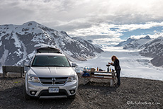 hier brutzelt unser Abendessen mit Aussicht, Salmon Gletscher