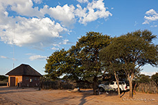 Kalahri Rest Lodge, Kang