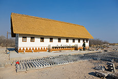 Das neue elefantensichere Dusch- und Toilettenhäuschen, Nxai Pan Nationalpark