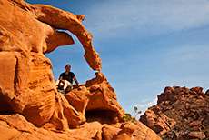 Chris an der Ephemeral Arch, Valley of Fire