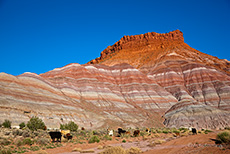 vielfarbige Bergwelt in der Umgebung des Paria Movie Set