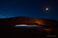 Dämmerung an der Mesa Arch, Canyonlands Nationalpark