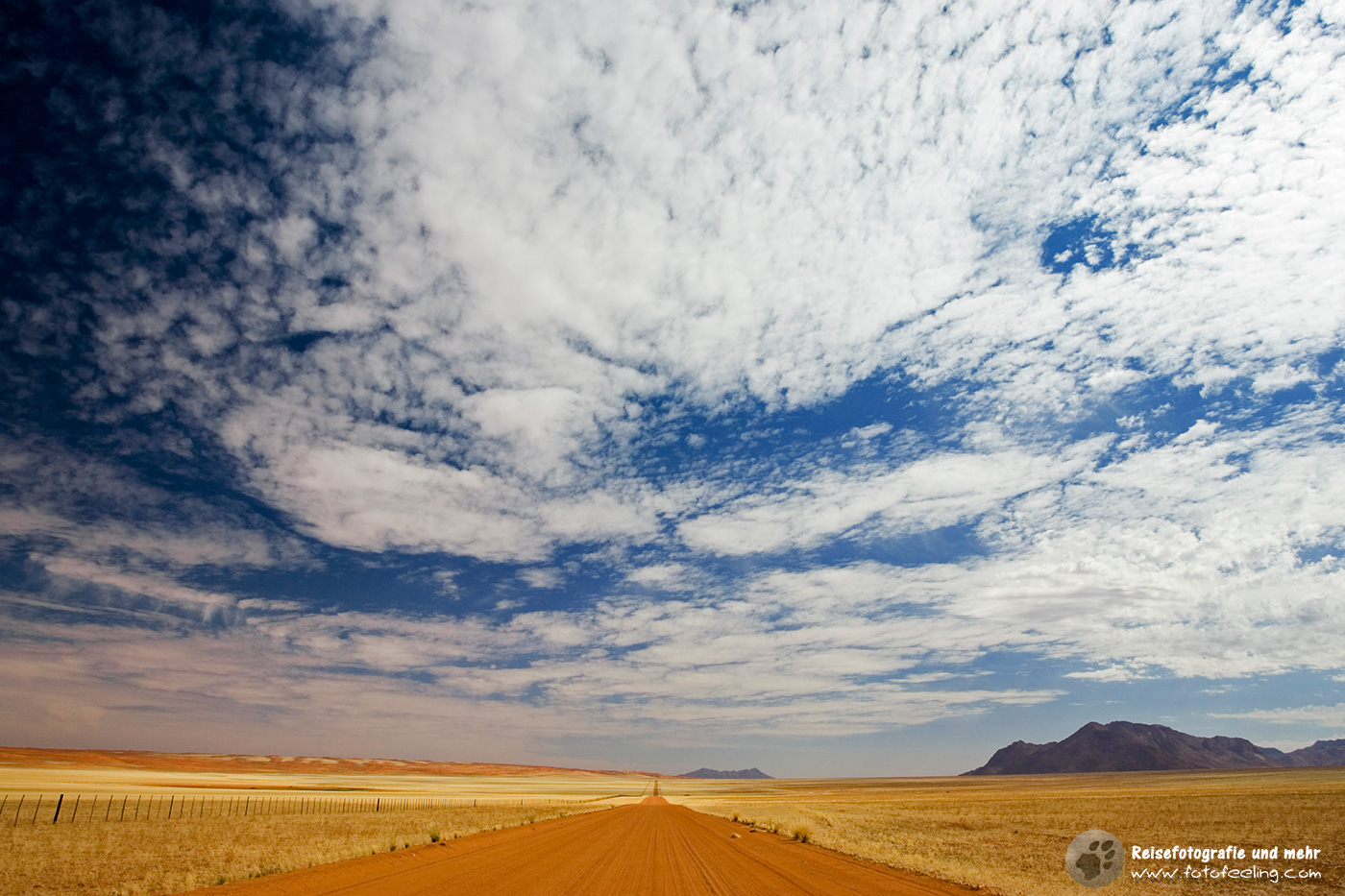 Schotterpiste am Namibrand
