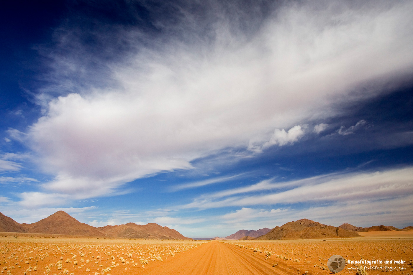 Schotterpiste am Namibrand