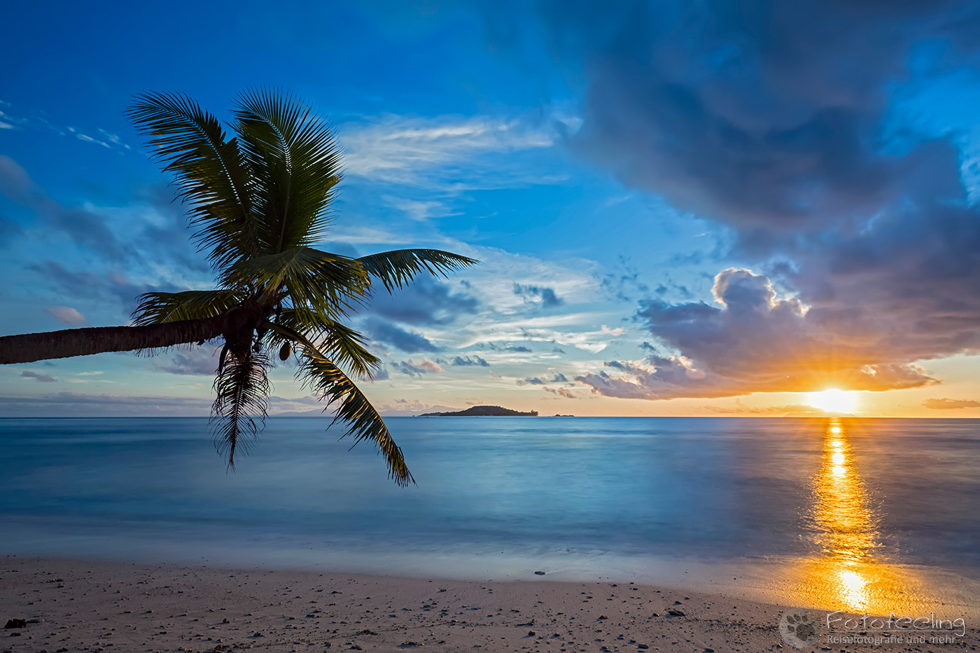 Anse Kerlan zum Sonnenuntergang