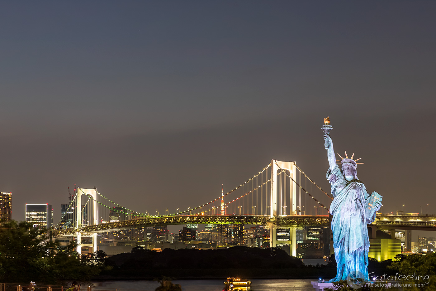Odaiba Statue of Liberty and Rainbow Bridge