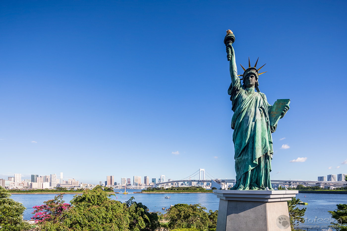 Odaiba Statue of Liberty and Rainbow Bridge