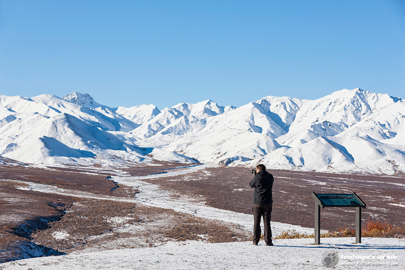 Schneebedeckte Berge der Alaska Range