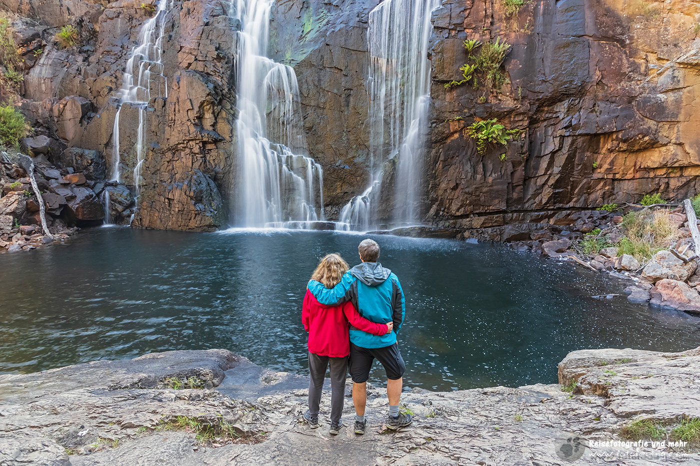 Wir an den MacKenzie Falls