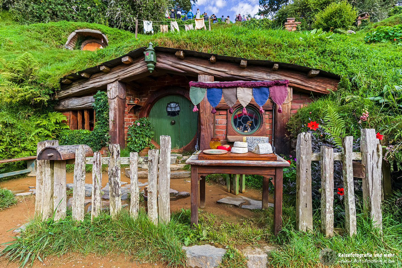 Hobbiton Movie Set