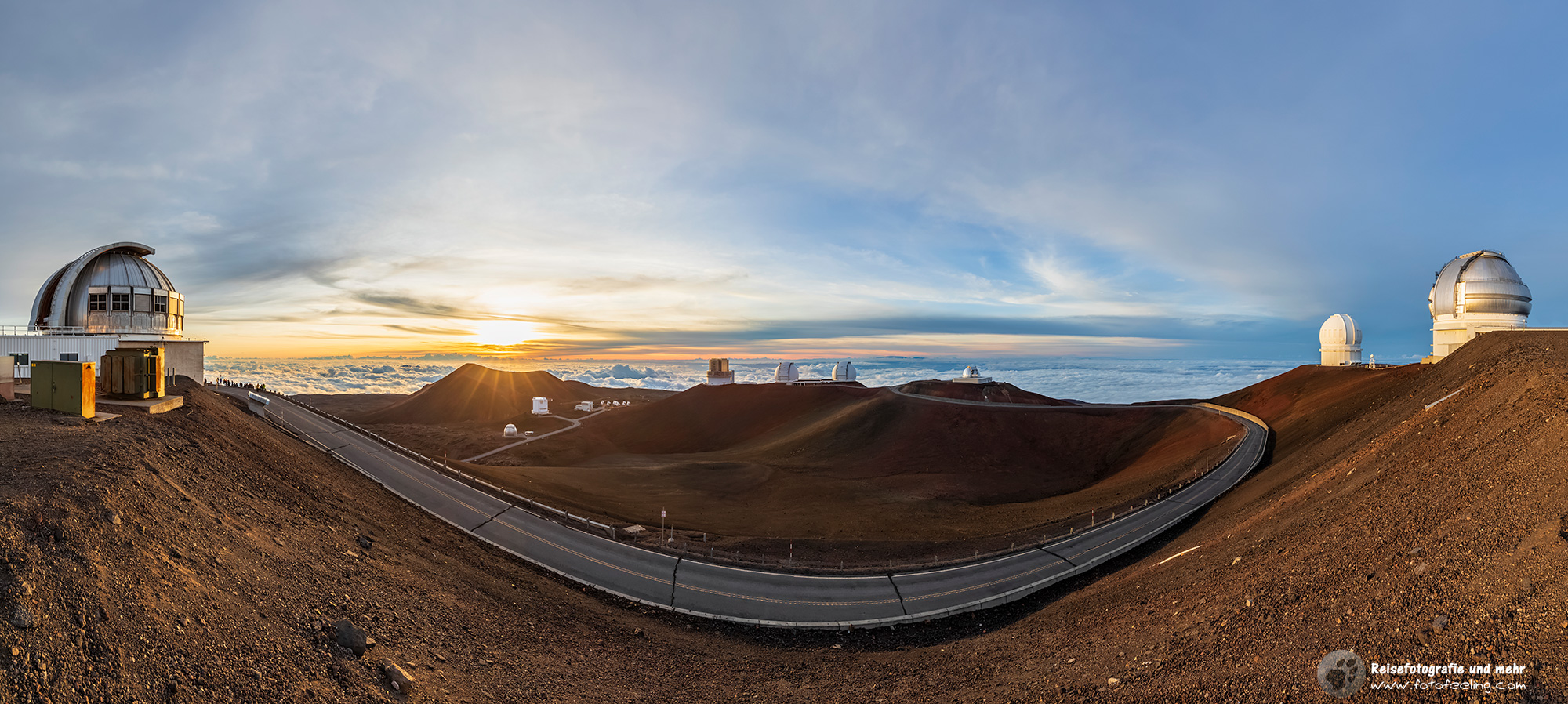 Mauna Kea Access Road, United Kingdom Infrared Telescope, James Clerk Maxwell Telescope, Smithsonian Submillimeter Array, Subaru Telescope, Keck-Observatorium, NASA Infrared Telescope Facility, Canada-France-Hawai'i Telescope und Gemini-Observatorium, Sonn