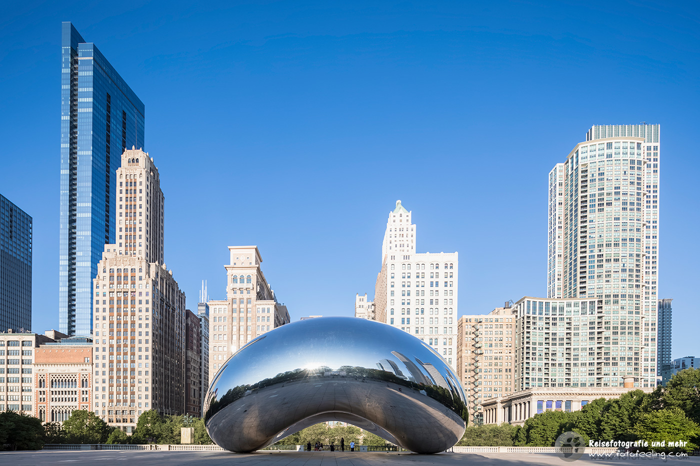 The Bean mit der Skyline von Chicago