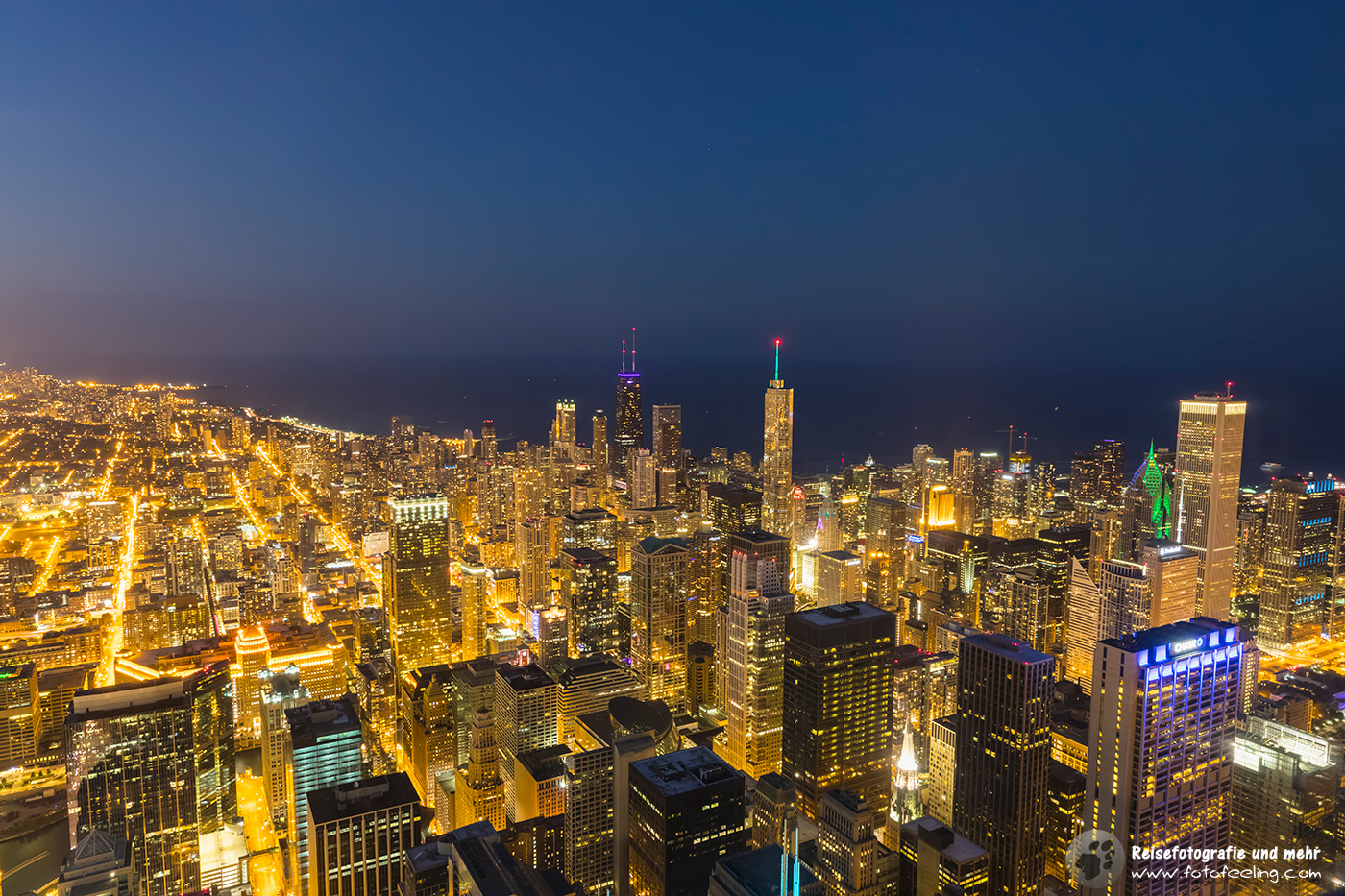 Aussicht vom Willis Tower zur Blauen Stunde