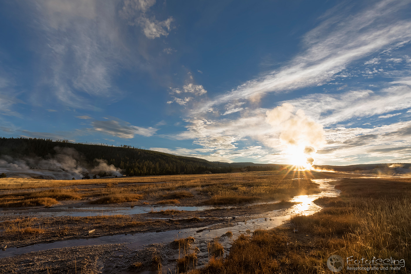 Old Faithful Geysir beim Ausbruch