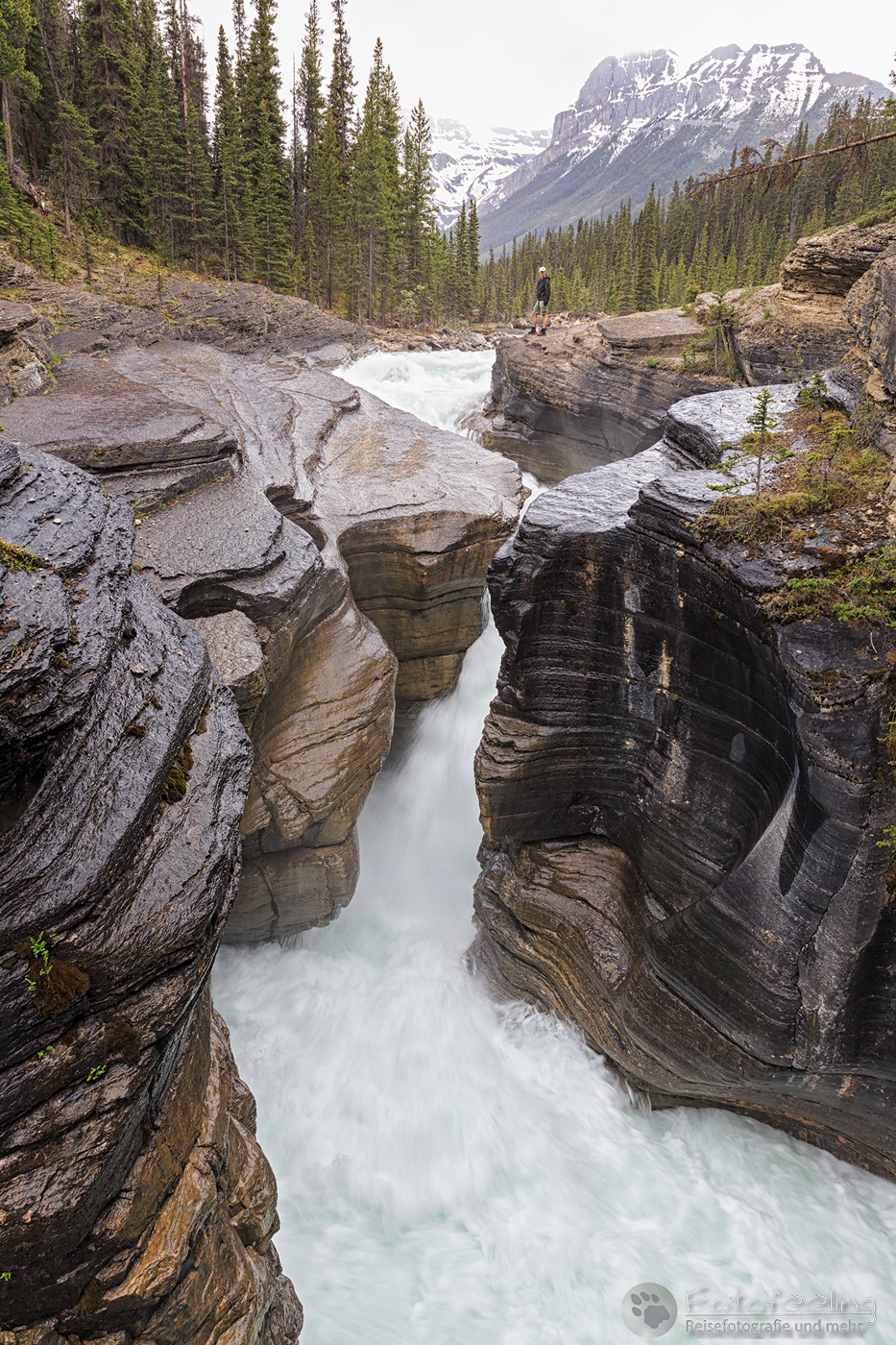 Mistaya Canyon,  Mistaya River