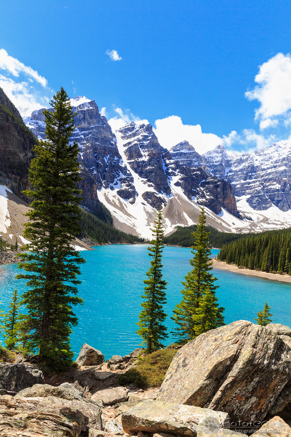 Moraine Lake - Valley of the Ten Peaks