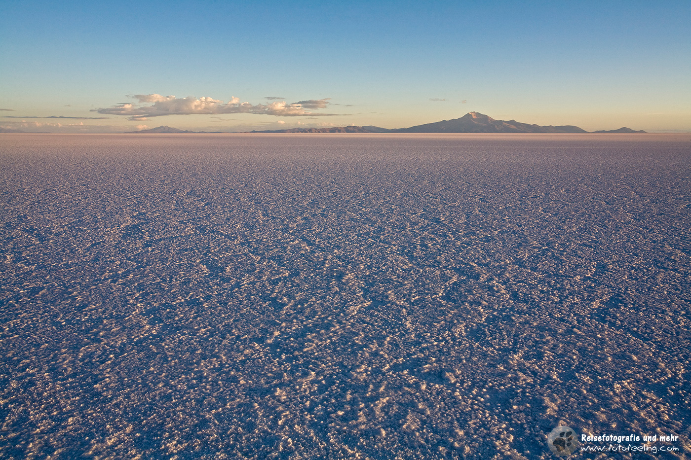 Salzsee Salar de Uyuni bei Sonnenaufgang