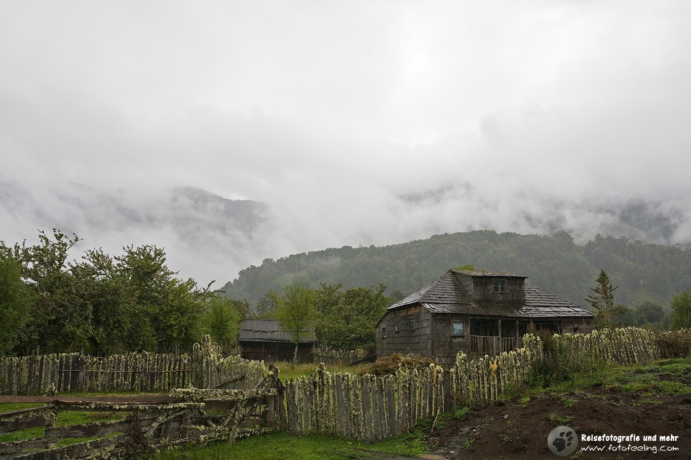 Farm auf dem Weg zum Nationalpark Hornopirén